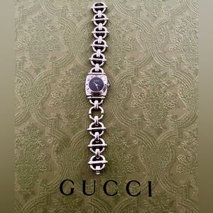 AUTHENTIC HORSEBIT GUCCI LADY'S WATCH✨